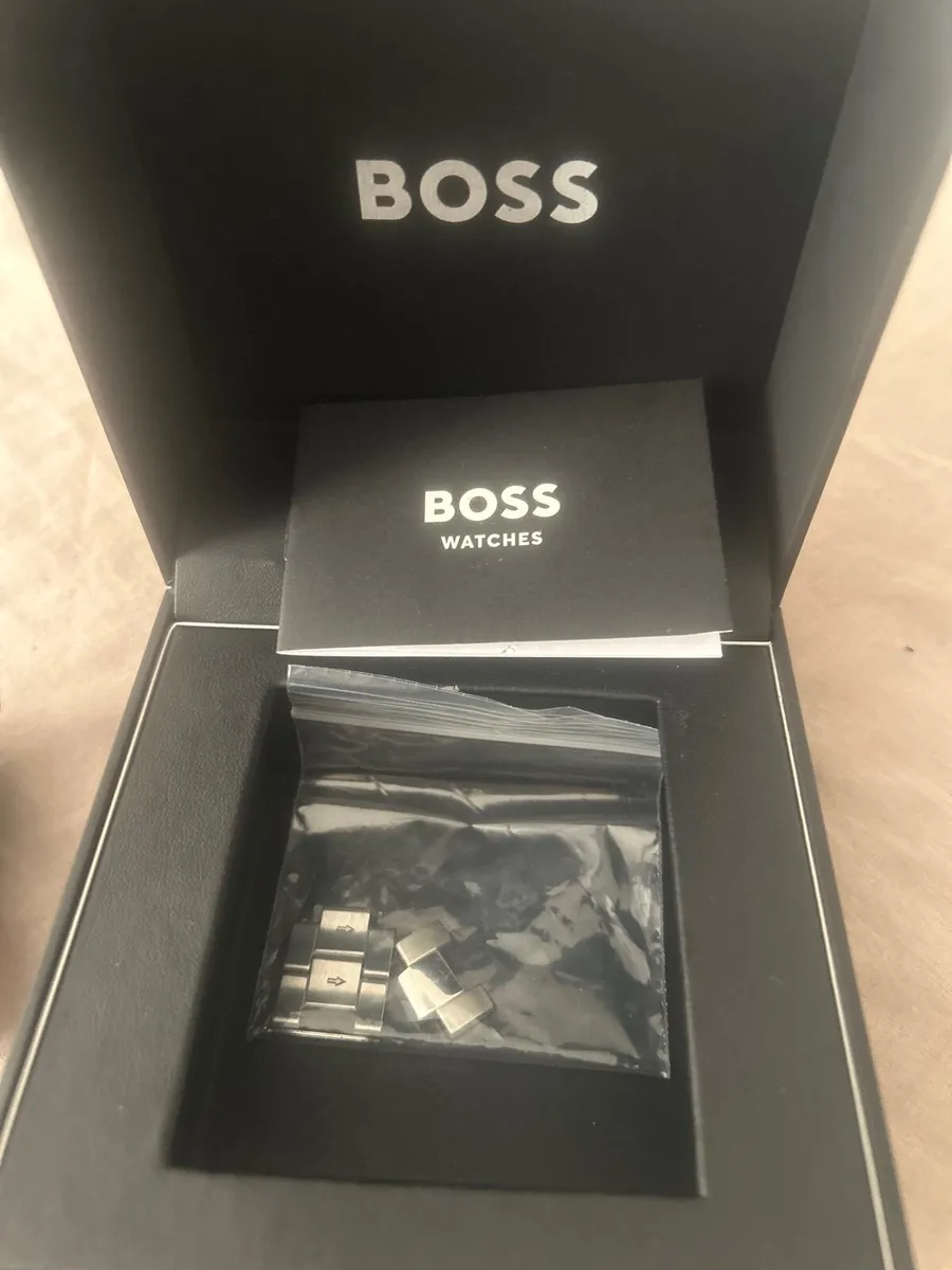Hugo boss watch - Image 3
