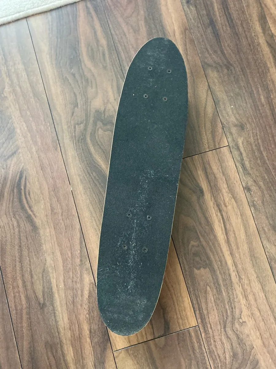 Skateboard - Image 2