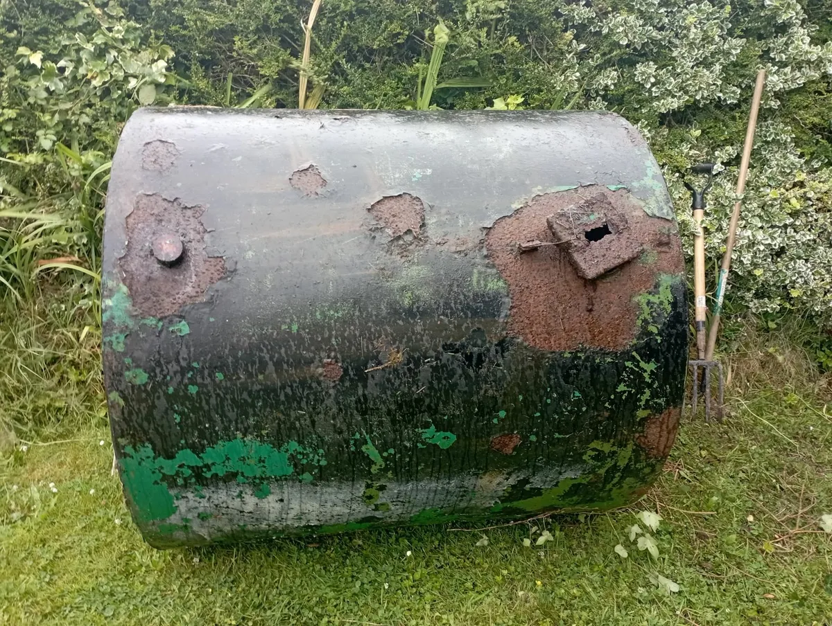 Free Oil tank - Image 1