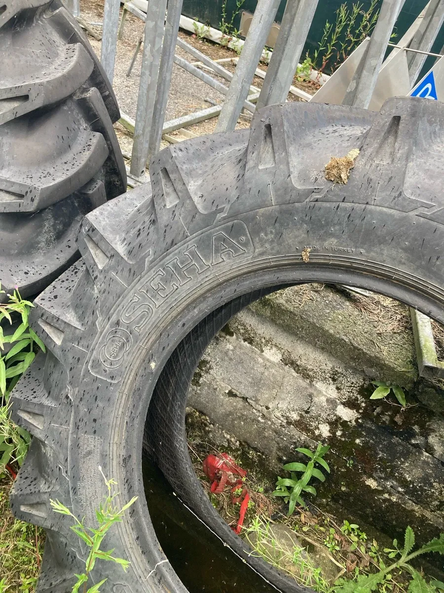 Tractor tyres, 13.6 x 24 99% new - Image 3