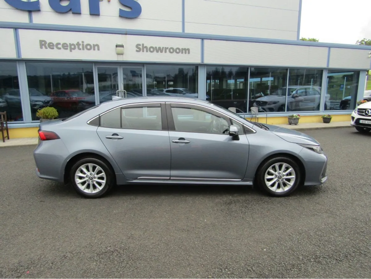 Toyota Corolla Luna 4DR Auto Hybrid - Image 3