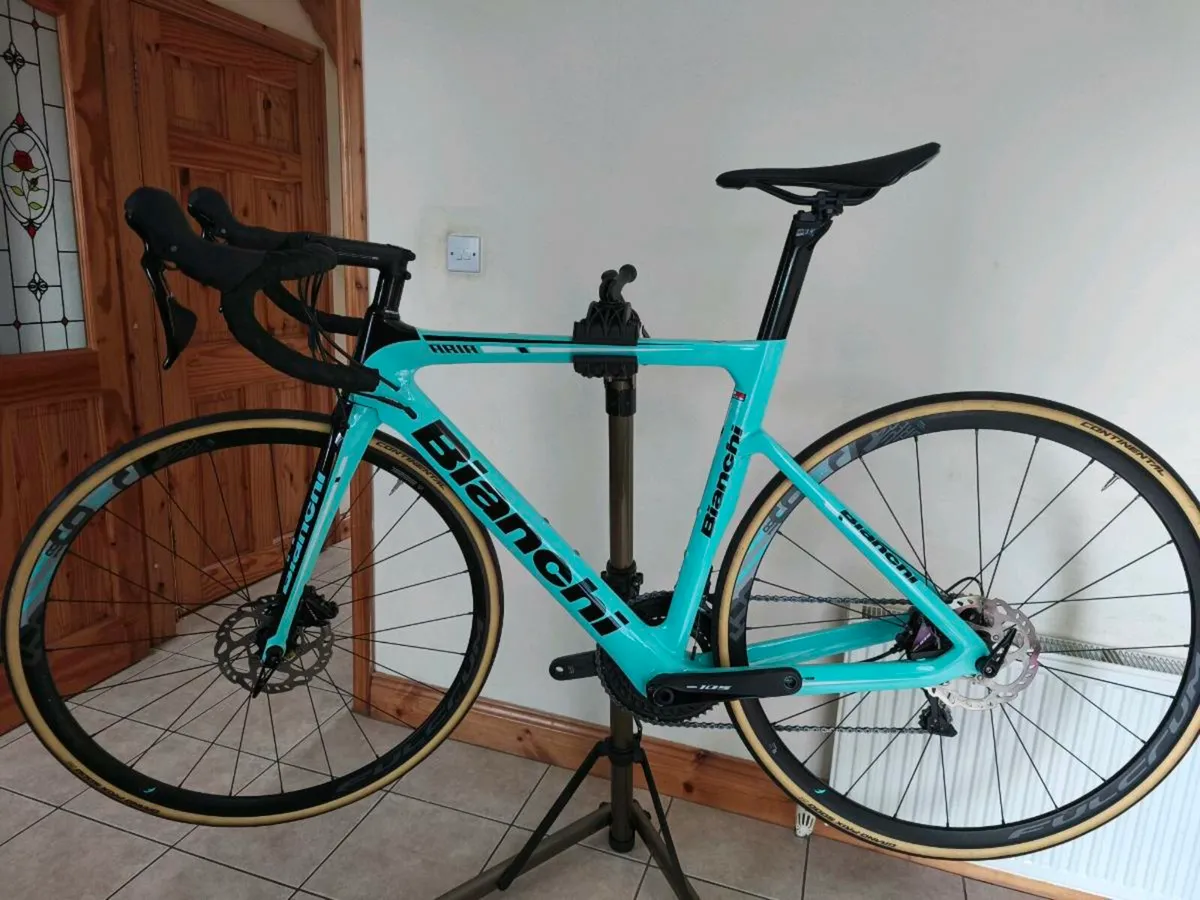 Bianchi Aria Aero disc carbon - Image 2