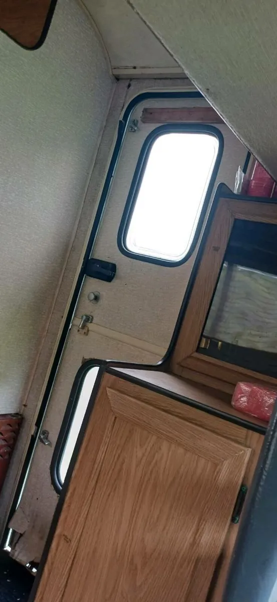 Campervan - Image 4