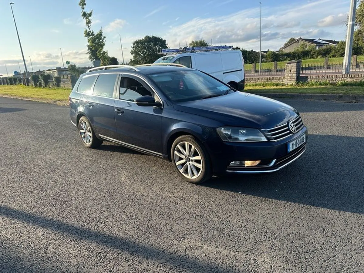 2011 Volkswagen Passat - Image 1