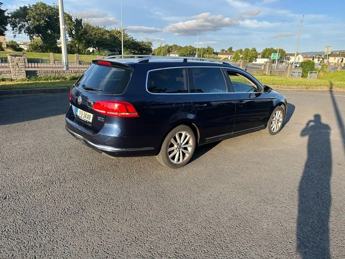 2011 Volkswagen Passat - Image 4