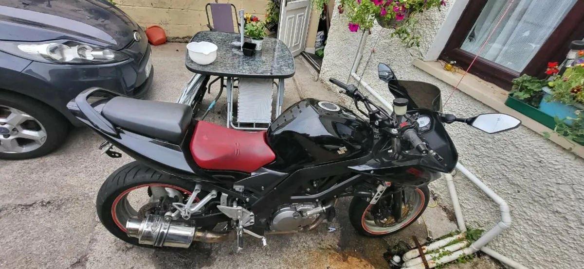 Suzuki SV650S - Image 1