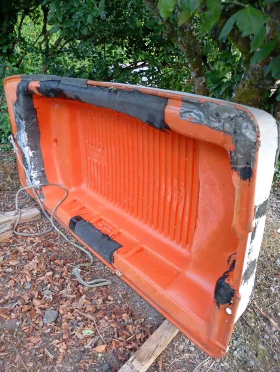 Tender boat - Image 1