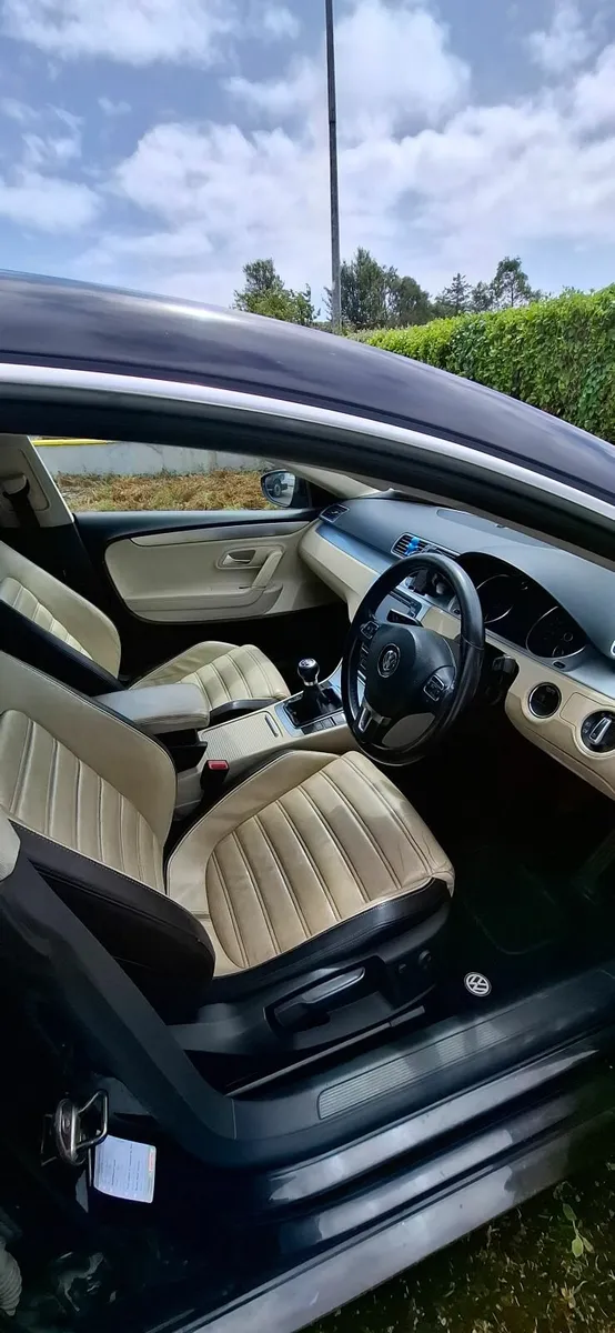 Volkswagen Passat cc - Image 1