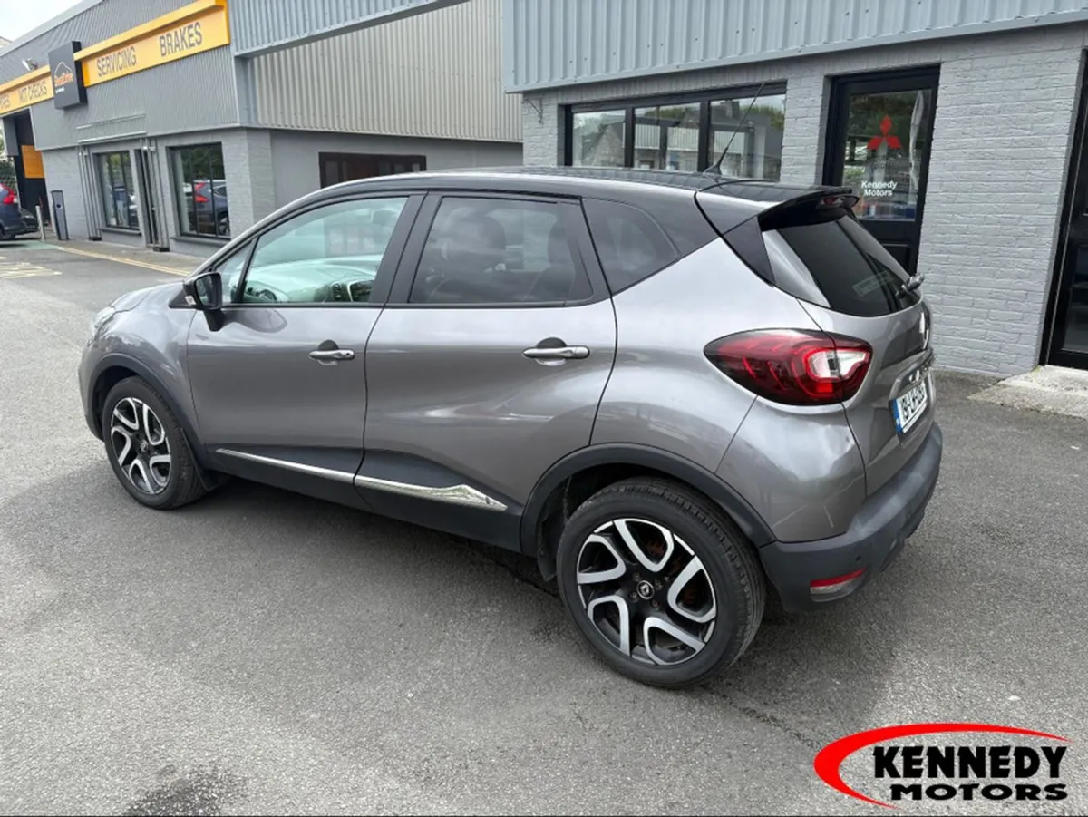 Renault Captur Iconic TCE 90 My18 4DR - Image 2
