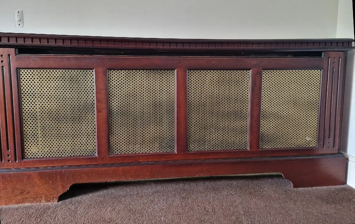 Large wood and brass radiator cover - Image 2