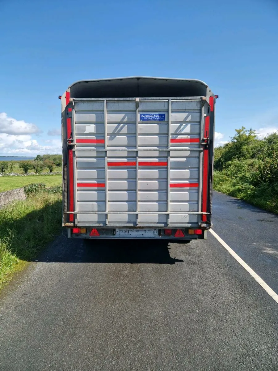 Livestock trailer - Image 2