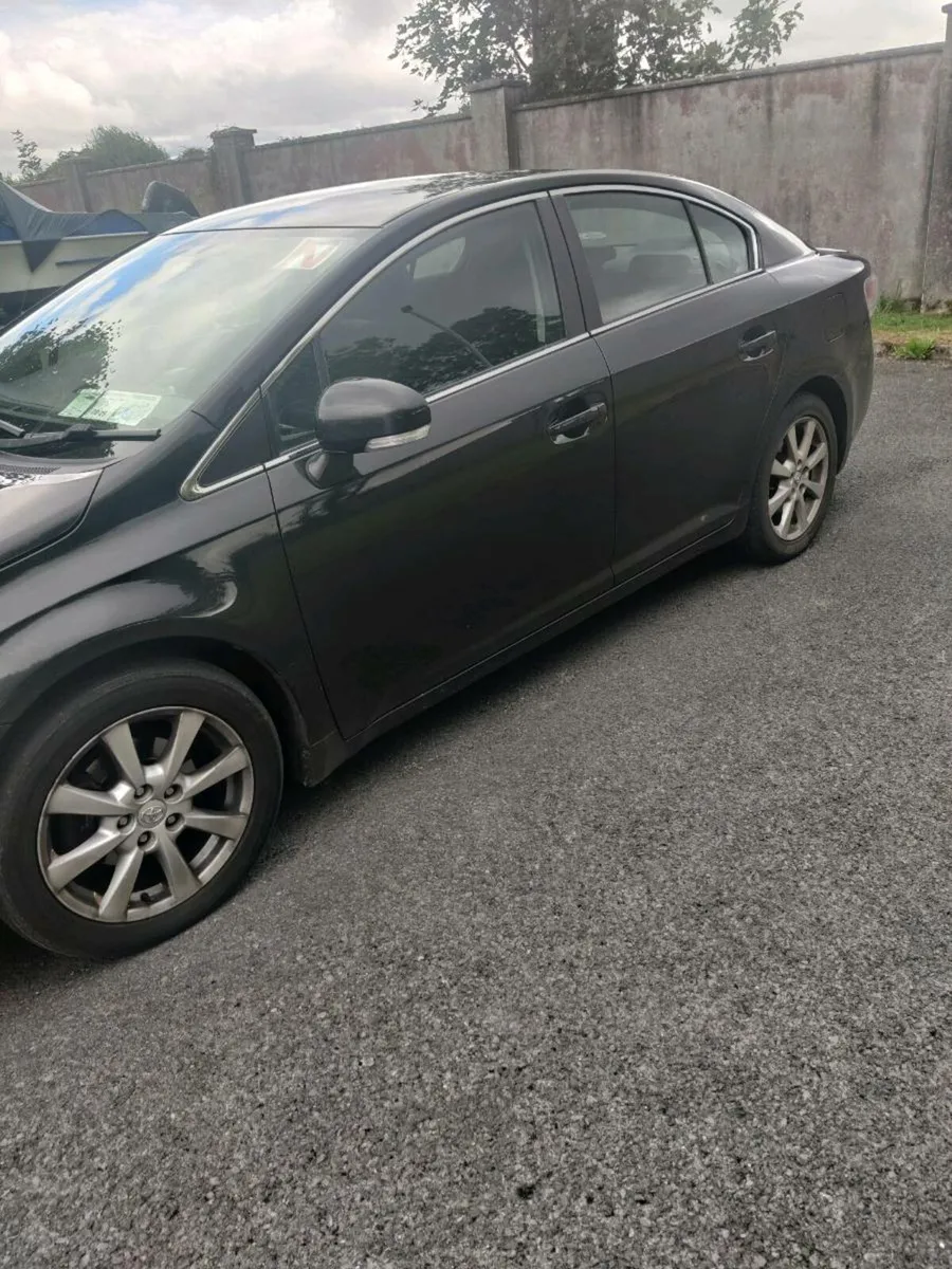 09 Toyota Avensis - Image 2