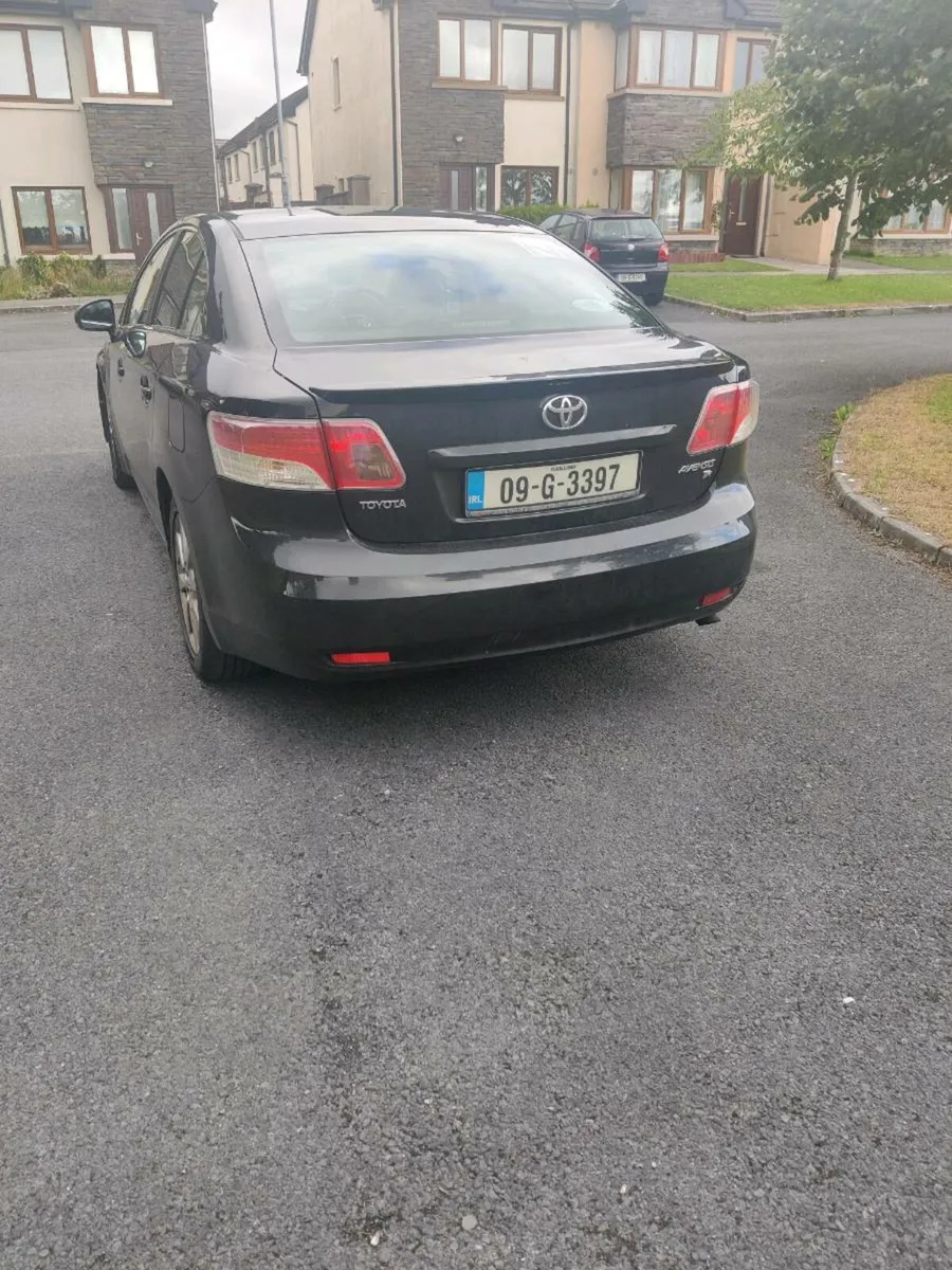 09 Toyota Avensis - Image 3