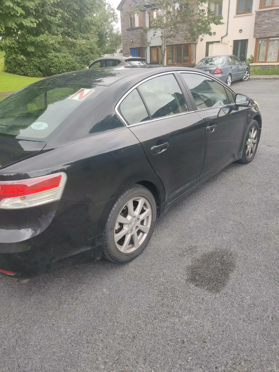 09 Toyota Avensis - Image 4
