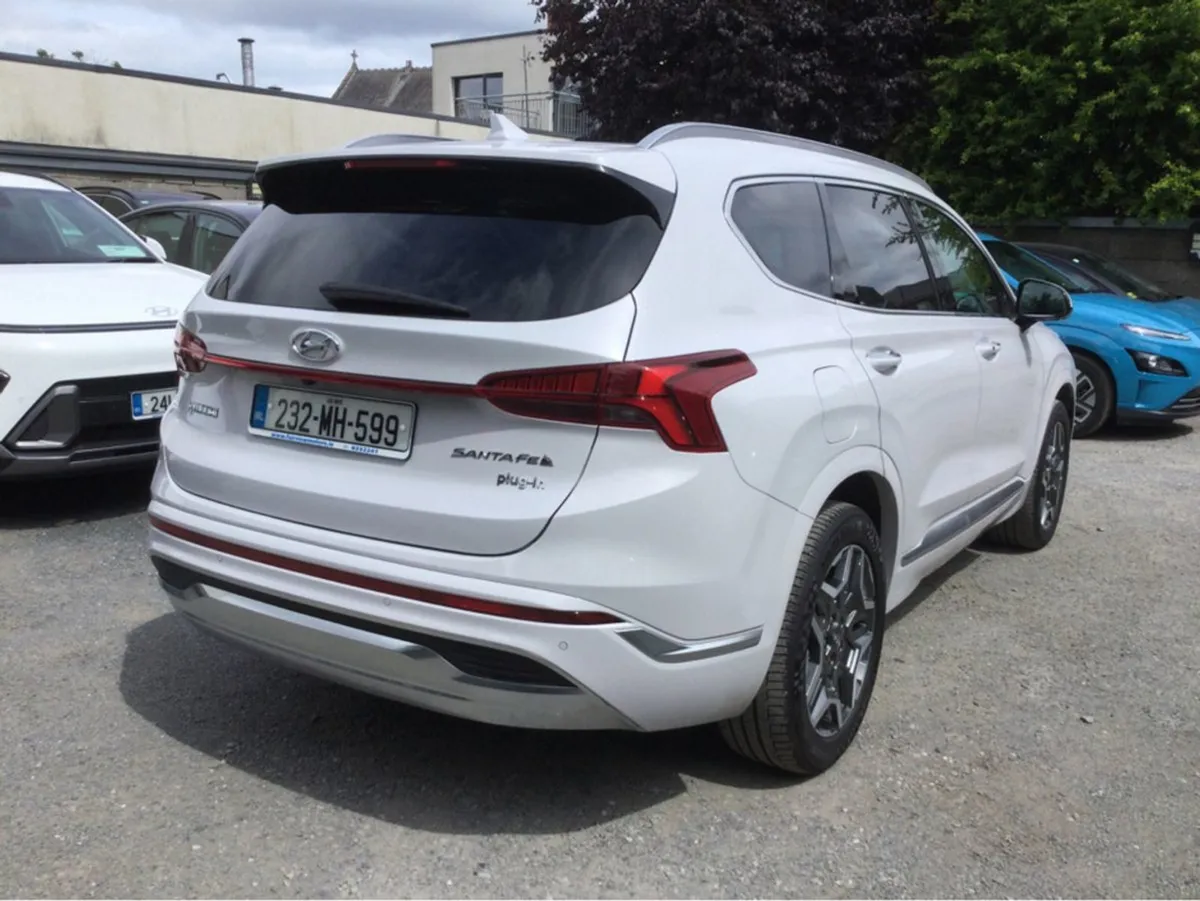 Hyundai Santa Fe Premium Plug IN Hybrid - Pan Sun - Image 2