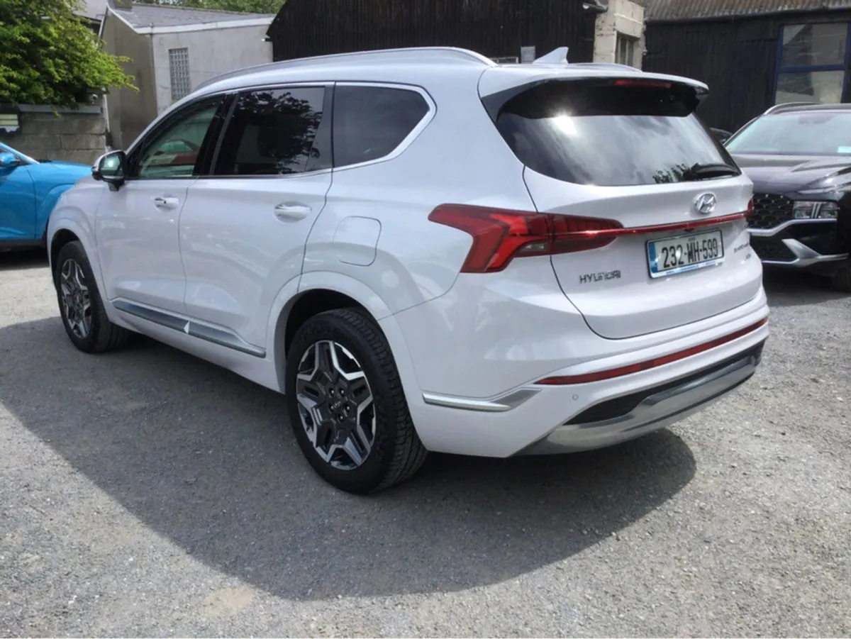 Hyundai Santa Fe Premium Plug IN Hybrid - Pan Sun - Image 3