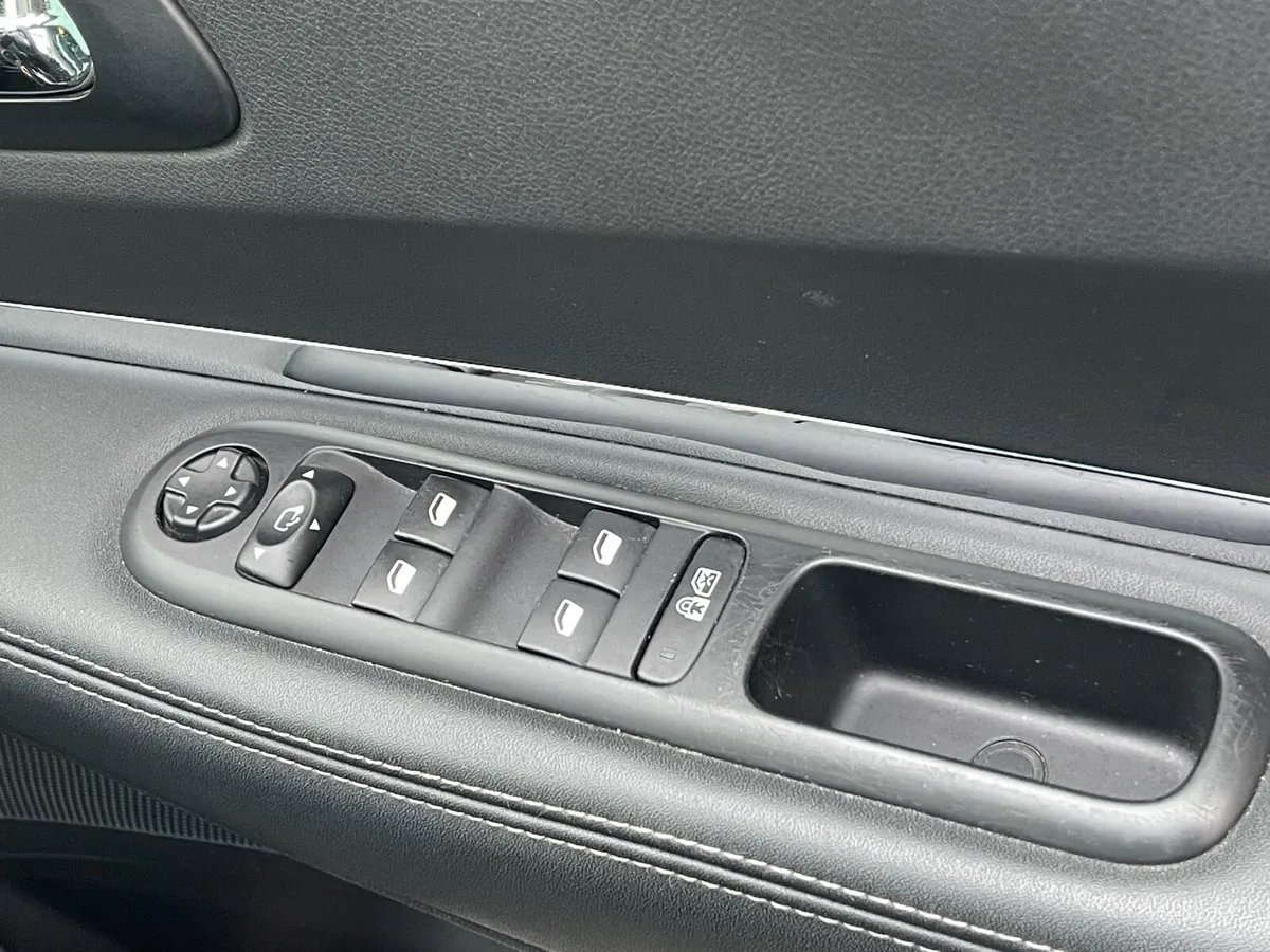 Peugeot 3008 - Image 3