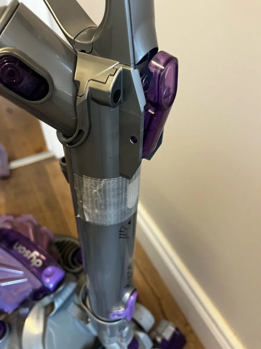 Dyson Vacuum Cleaner - Image 2