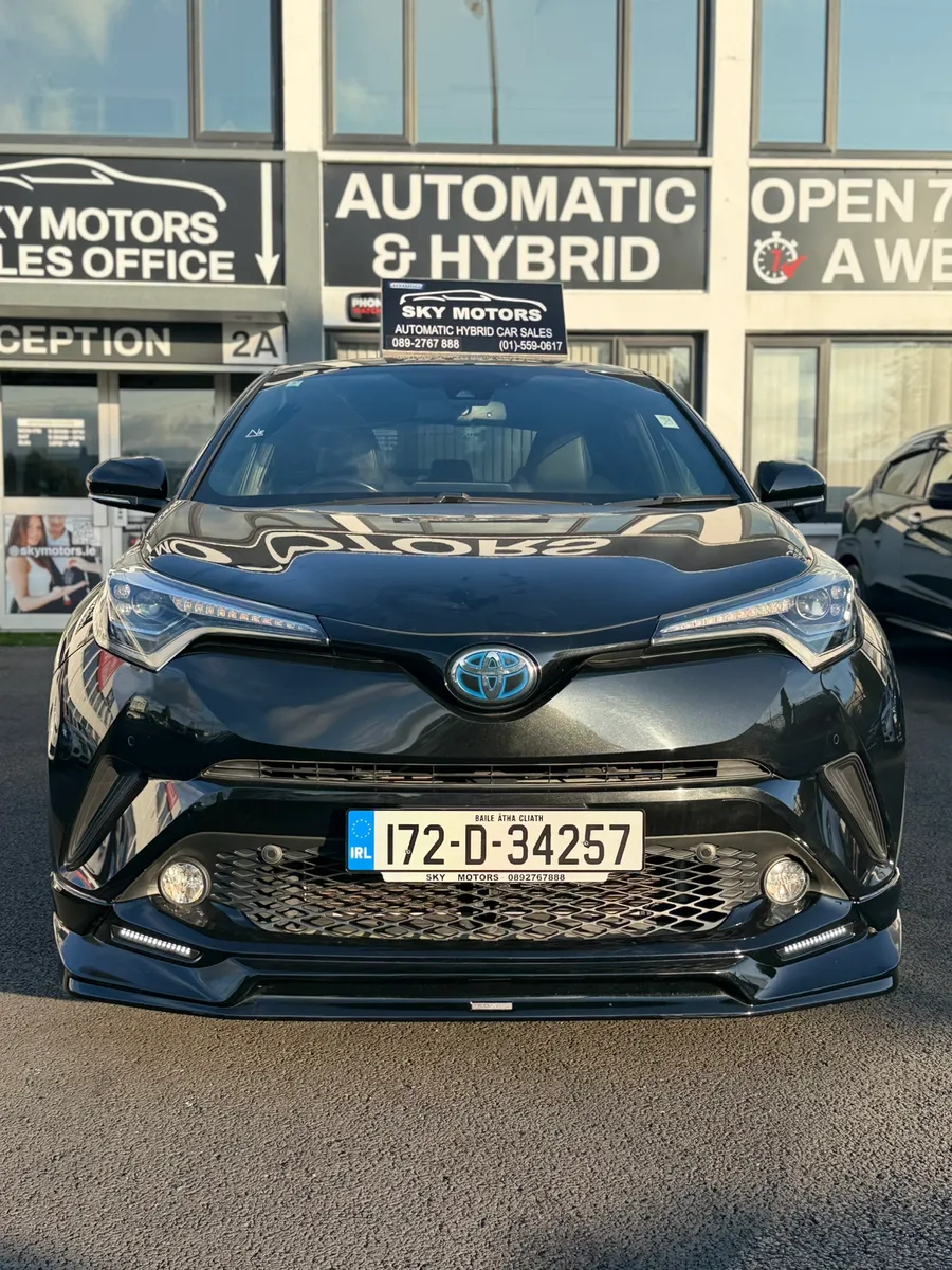 2017 Toyota C-HR 1.8 Hybrid  automatic 65K Miles - Image 2