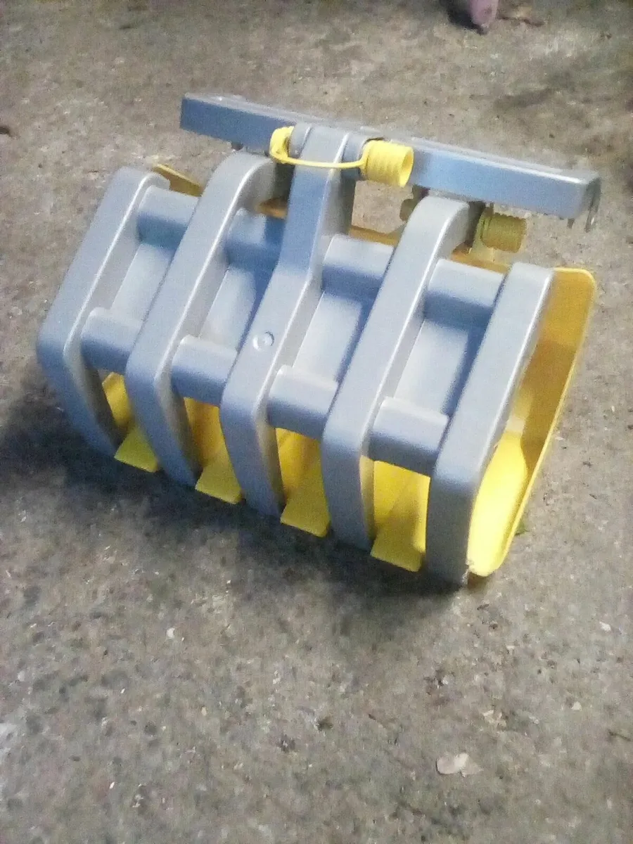 Toys - Image 3
