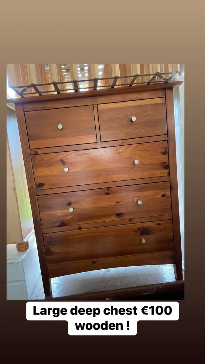 Chest of drawer