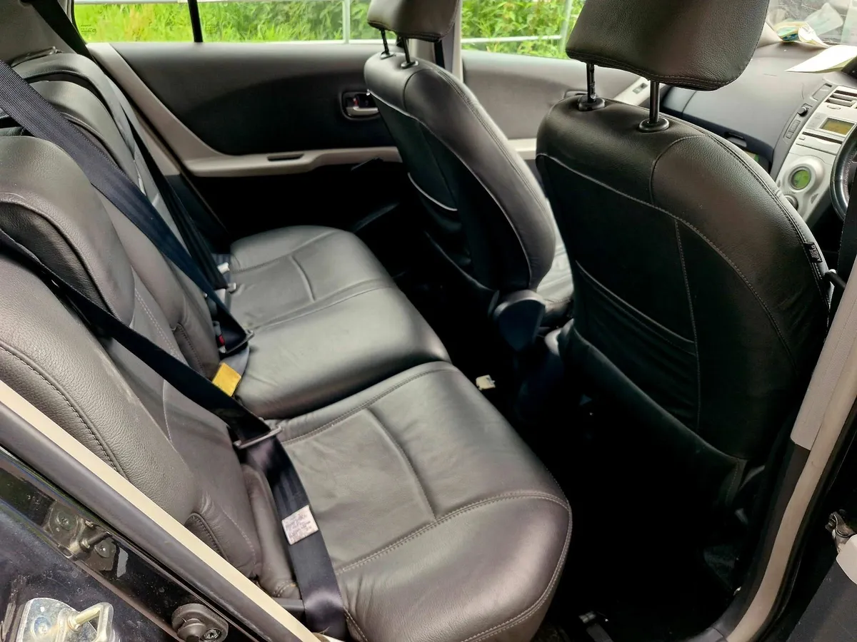 Toyota Yaris 2007 - Image 4