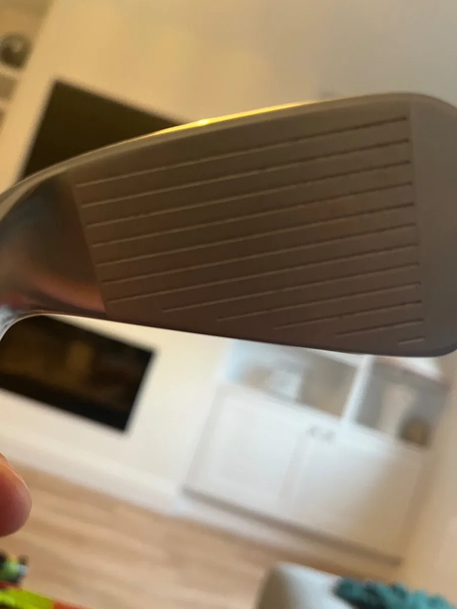 Titleist U505 Utility Driving Iron - Image 2