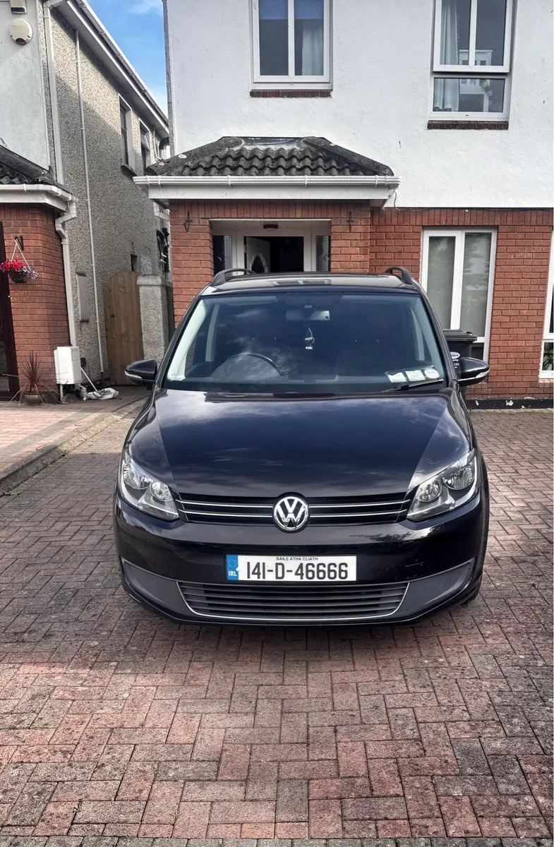 Volkswagen Touran AUTOMATIC 7 seater - Image 1
