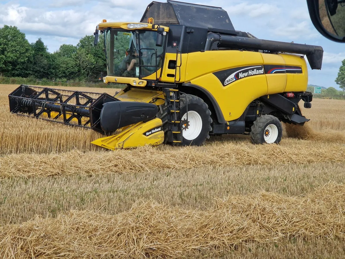 New Holland CX820 6 walker - Image 1