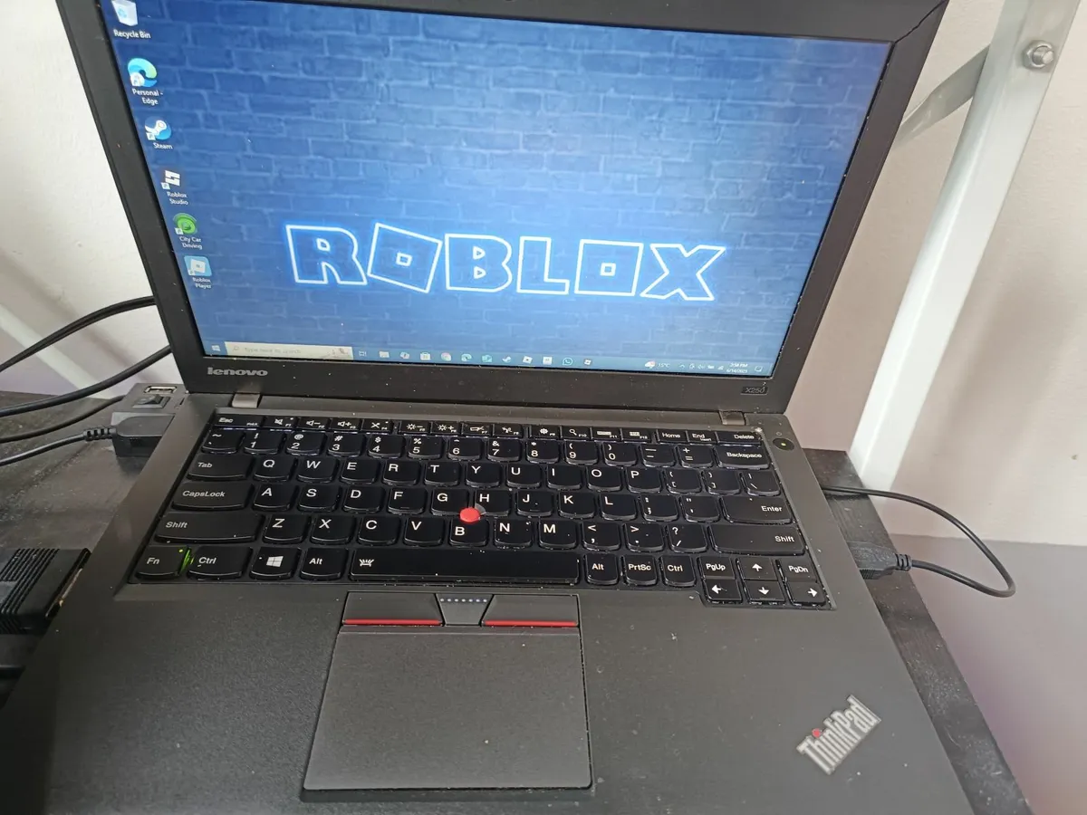 Lenovo Thinkpad - Image 4
