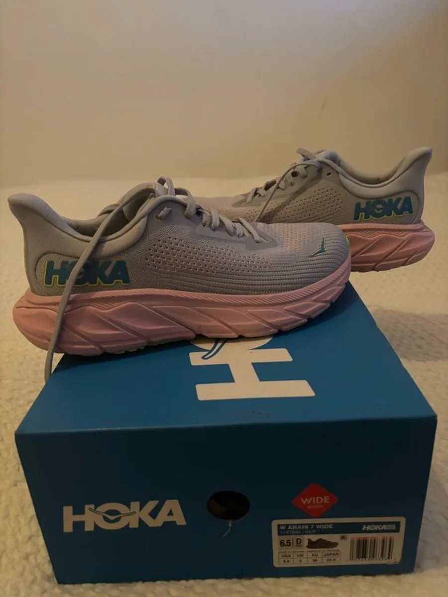 HOKA Arahi 7 size UK 5 (will fit EU37) - Image 1