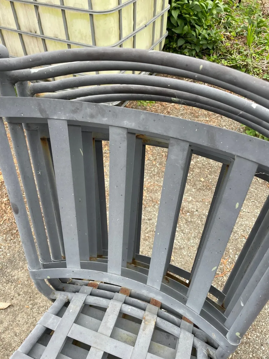 5 iron garden chairs - Image 2