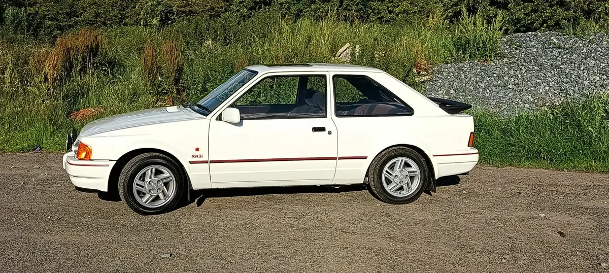 Ford Escort 1986 - Image 1