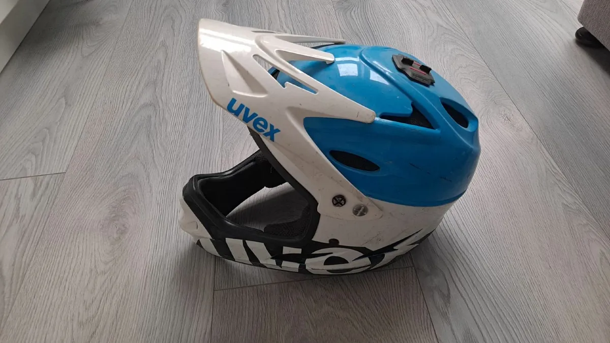 Bmx helmet