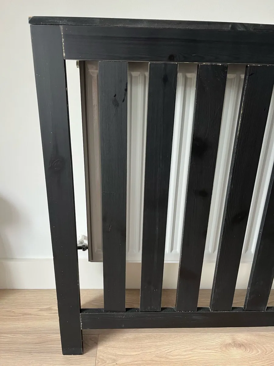 Black radiator cover - Image 3