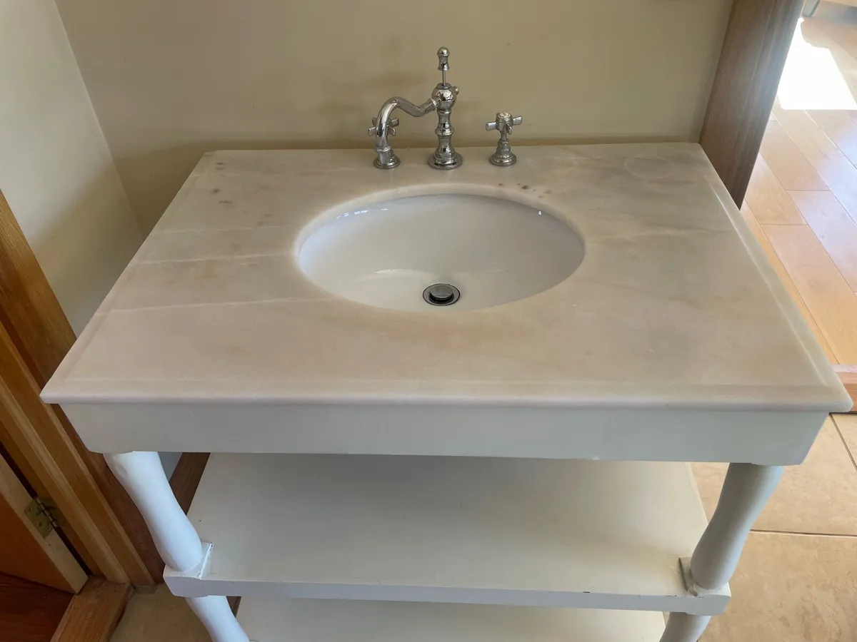 Bathroom sink - Image 3