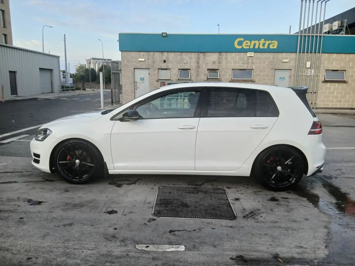 Volkswagen Golf 2016 - Image 2