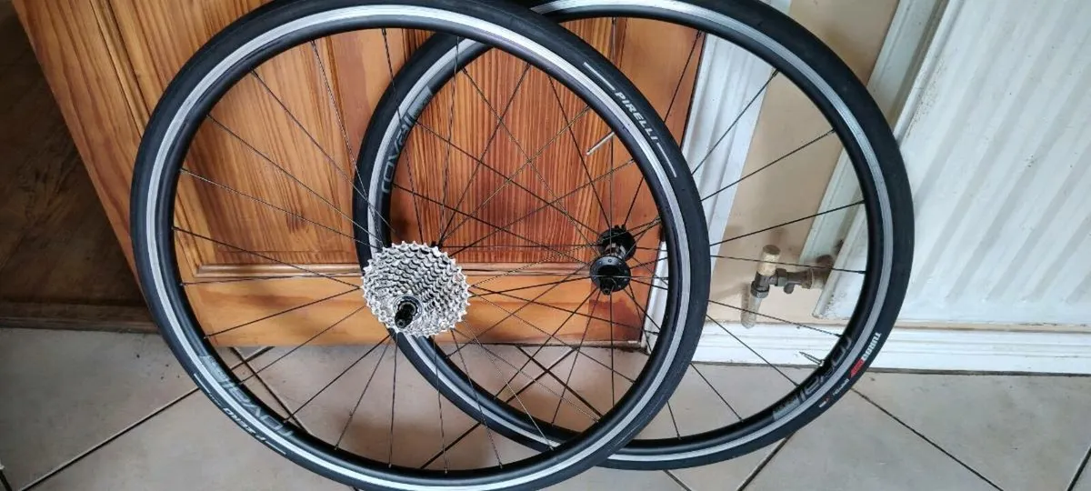 Excellent roval slx 24 wheelset - Image 1