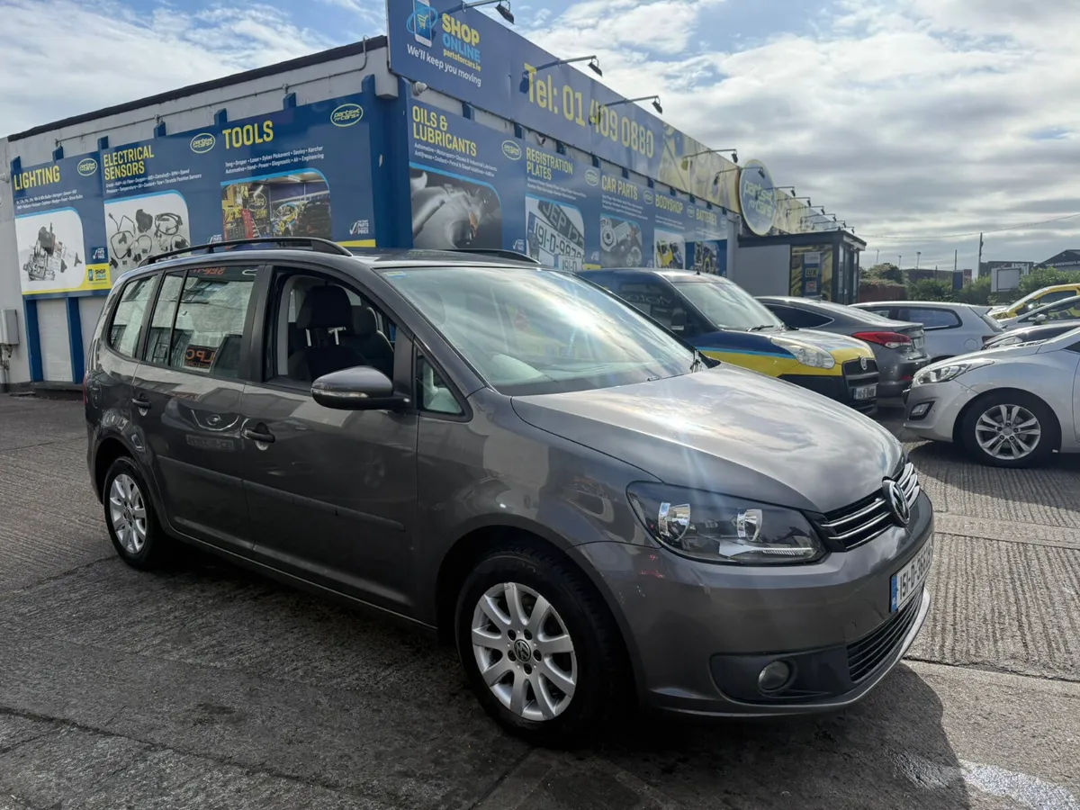 Volkswagen Touran 2015 7 Seater - Image 4