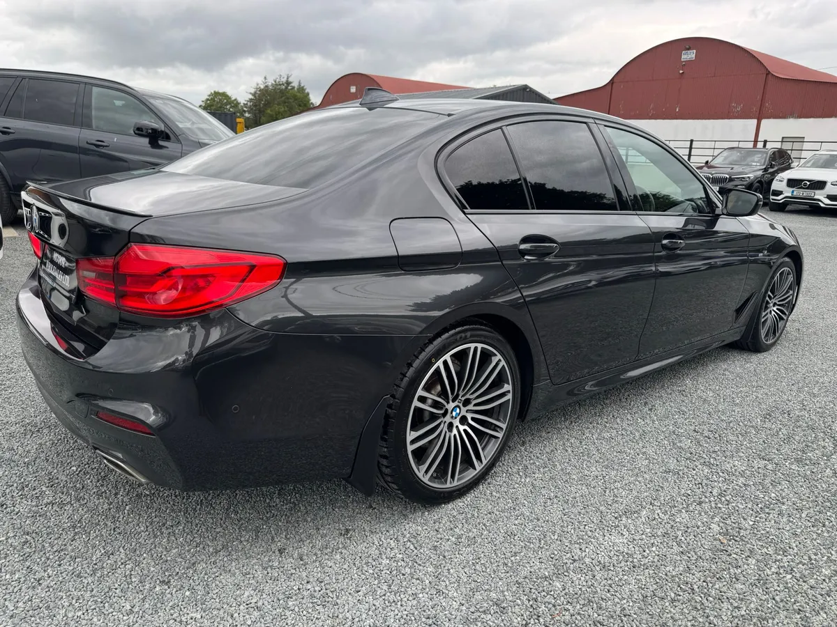 211 BMW 520D M SPORT SIPHISTO GREY - Image 4