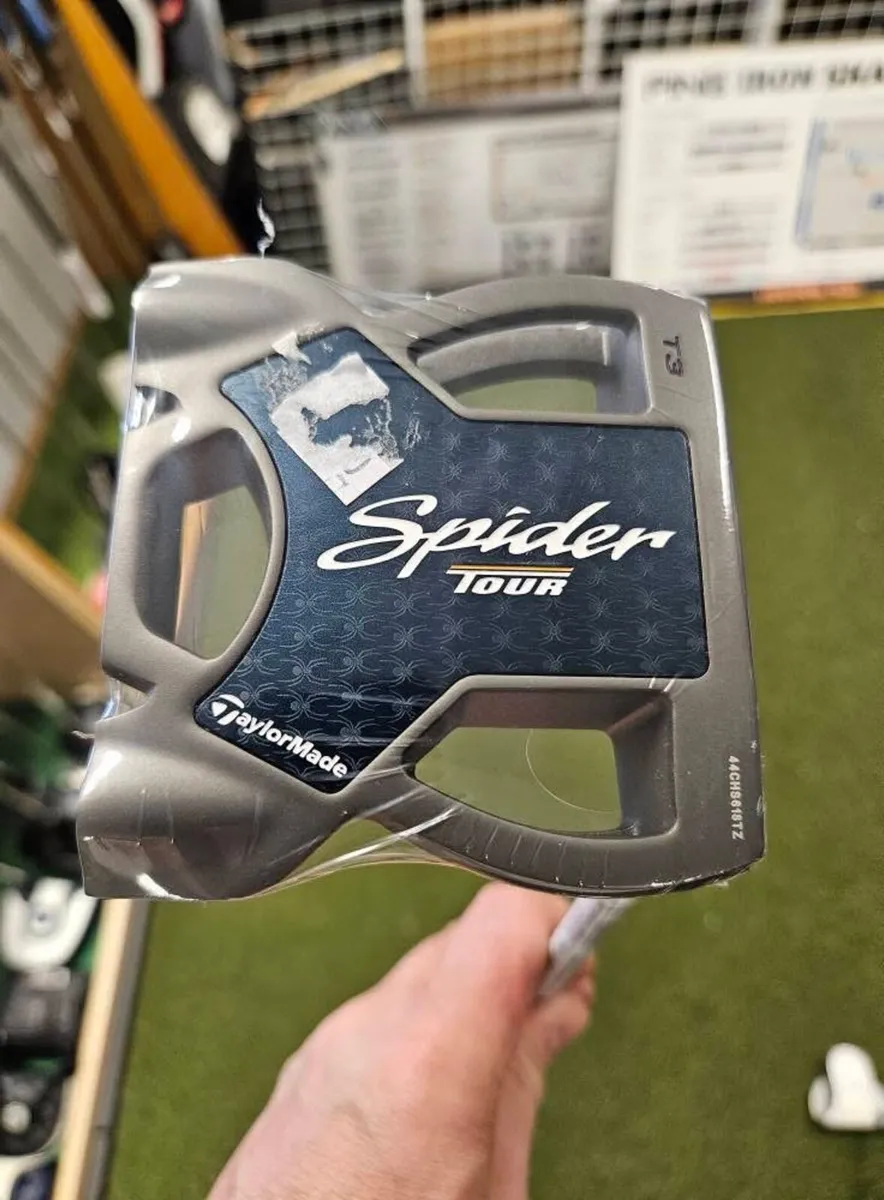 Brand New Taylormade Spider Tour Putter - Image 1