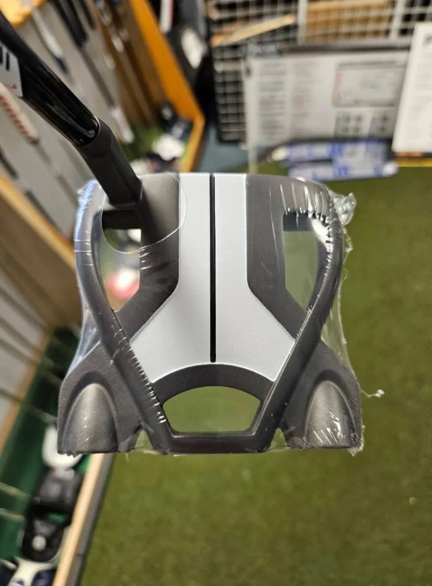 Brand New Taylormade Spider Tour Putter - Image 2