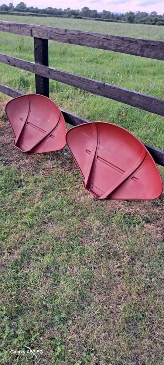 2 new mudguards fit Massey  standerd 35 - Image 3