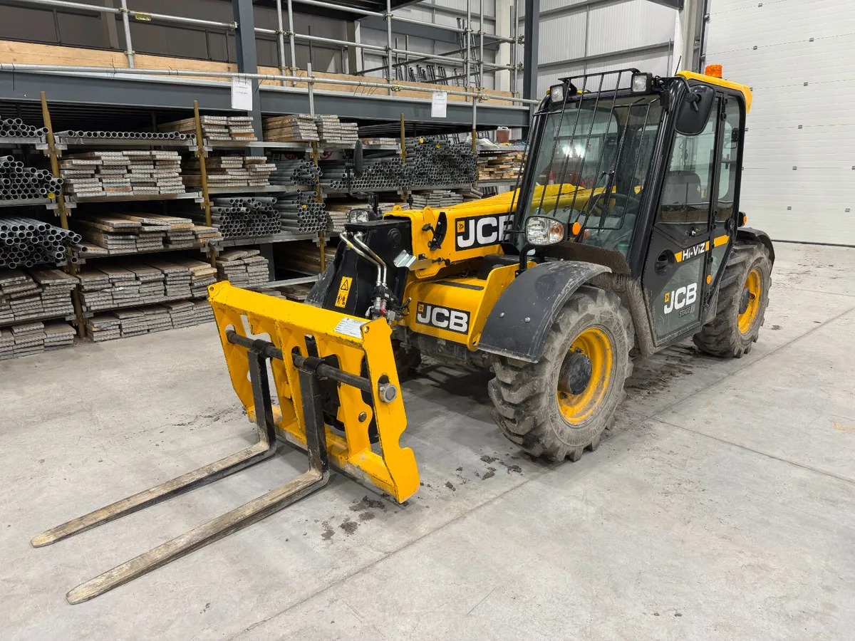 UNRESERVED 2022 JCB 525-60 COMPACT TELEHANDLER - Image 1