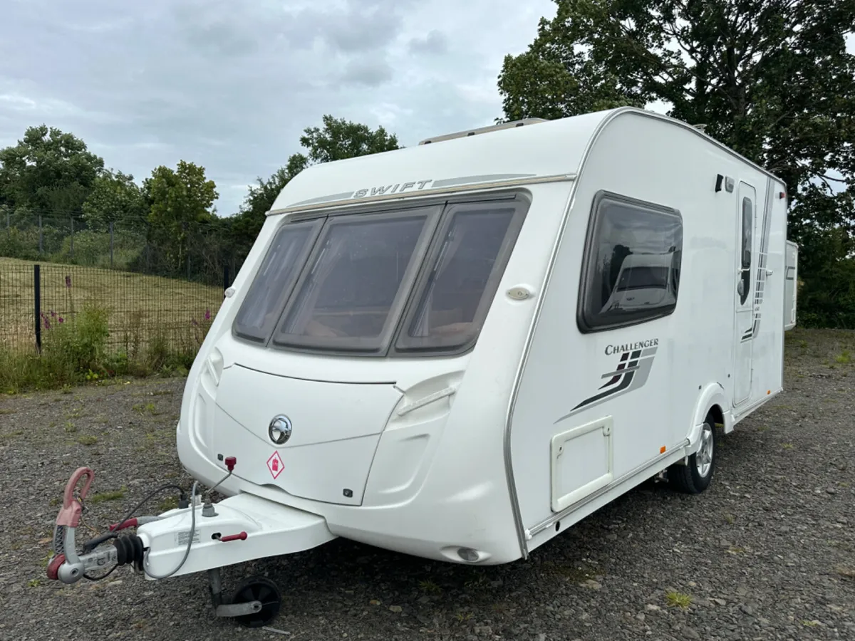 🚨 SWIFT 2 BERTH MOTOR MOVER AWNING🚨 - Image 1