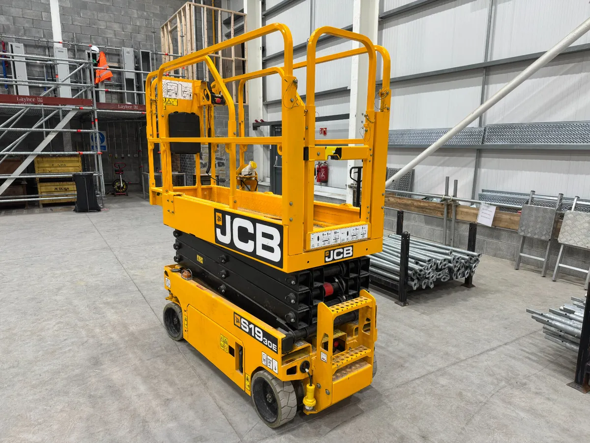 UNRESERVED 2022 JCB S1930 ELECTRIC SCISSORS LIFT - Image 2