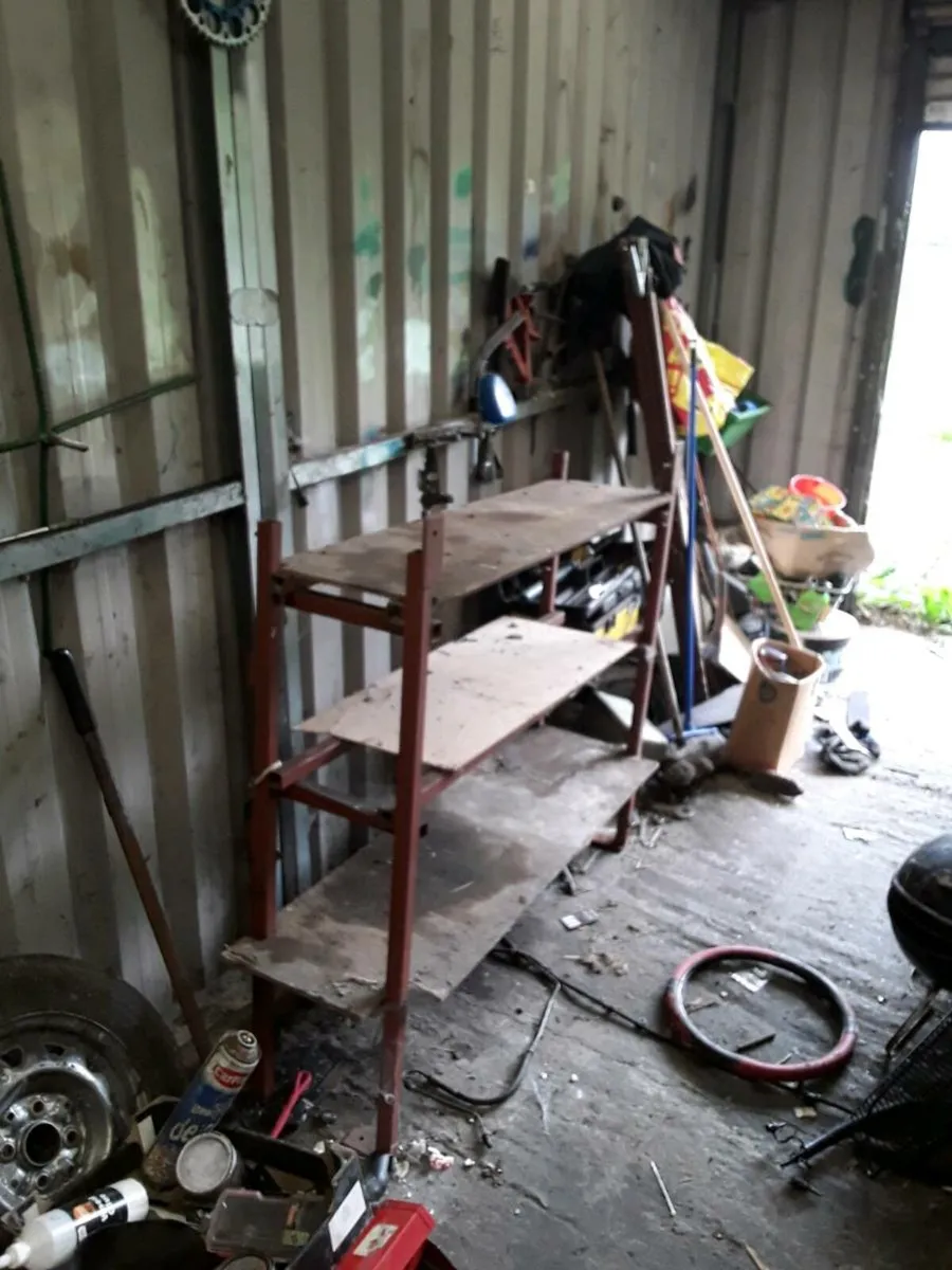Storage bench metal 4ft long 3 shelves 20e - Image 1