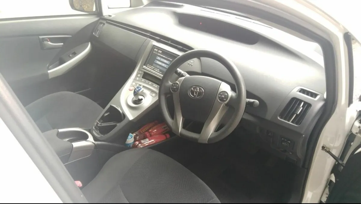Toyota Prius 2013 - Image 3