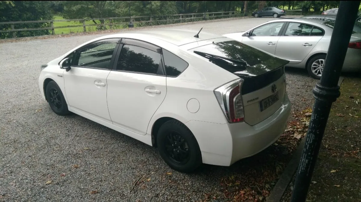 Toyota Prius 2013 - Image 4