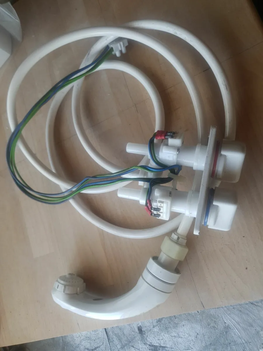Whale taps  for camper and 240v power socket - Image 2
